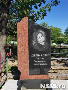 Памятники из карельского гранита