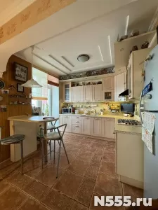 Продам квартиру 200 м2 в центре г. Луганск ул. Советскская